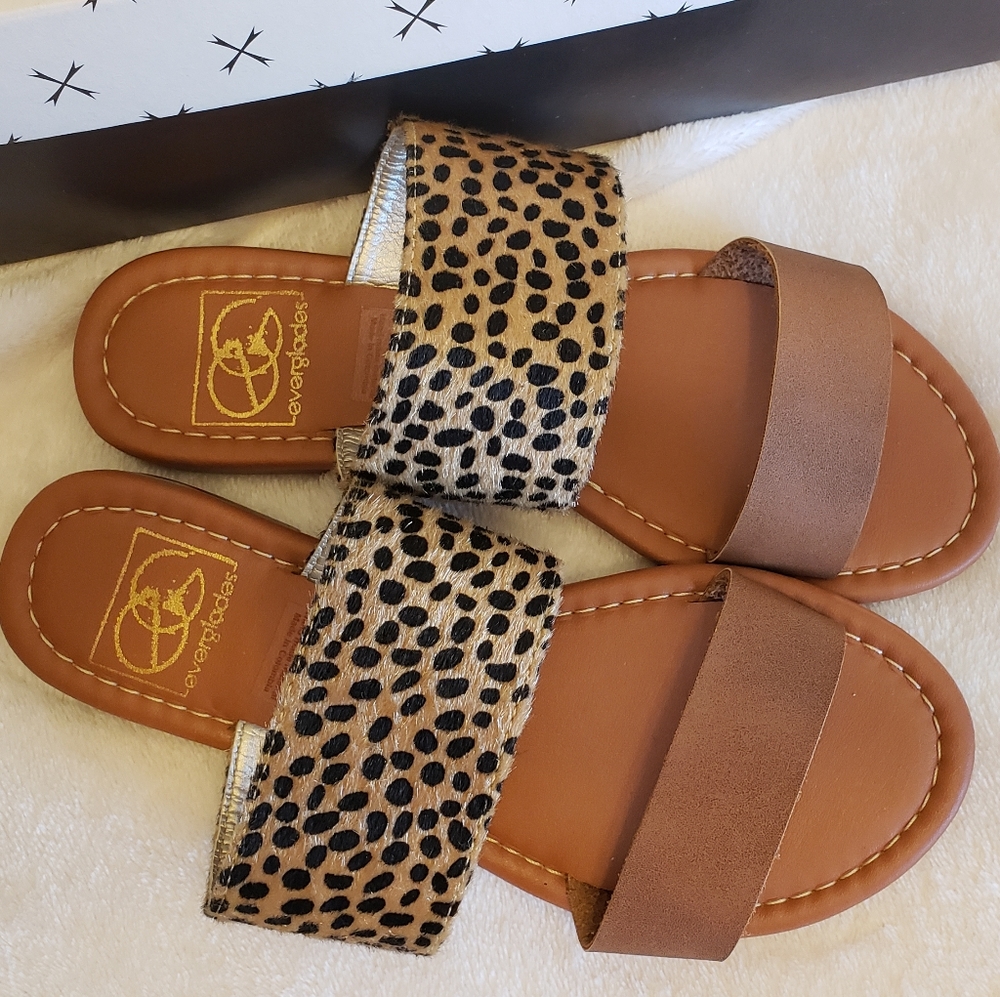 Sandals with Cheetah Print